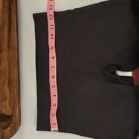 Lululemon Capri Leggings - Picture 6 of 9